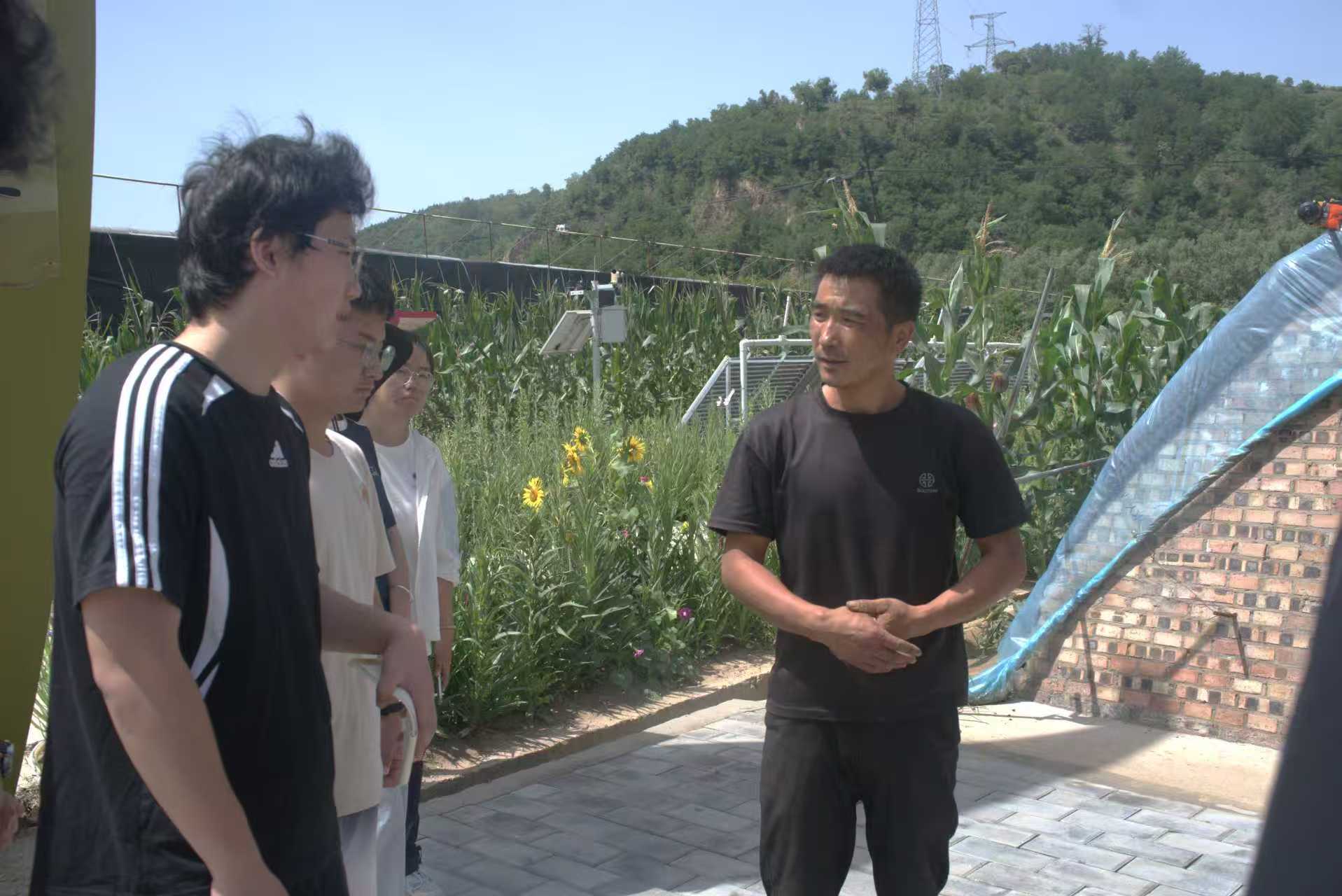 图五:基地负责人谈设施机械化水平的感想.jpg