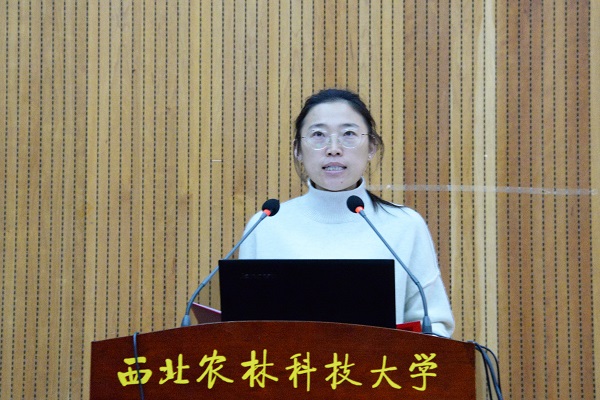 fc5f5f4eecd34572be63e0992a10df80.jpg 4胡晓辉副院长.JPG