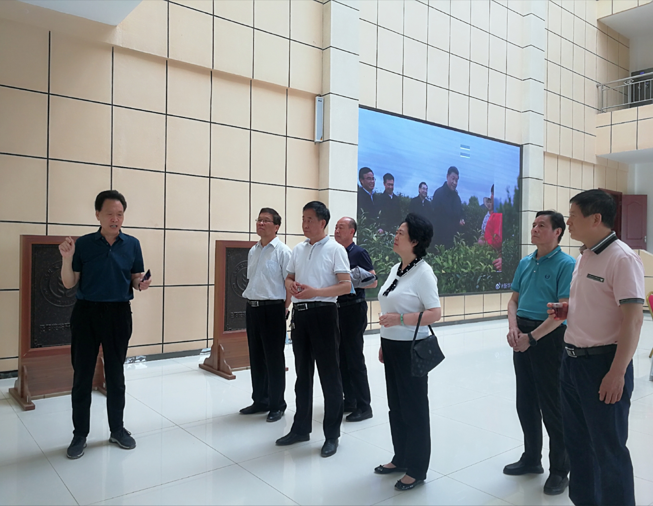 1eaea07a36874cc4980fa3eeccc58420.jpg 1eaea07a36874cc4980fa3eeccc58420.jpg