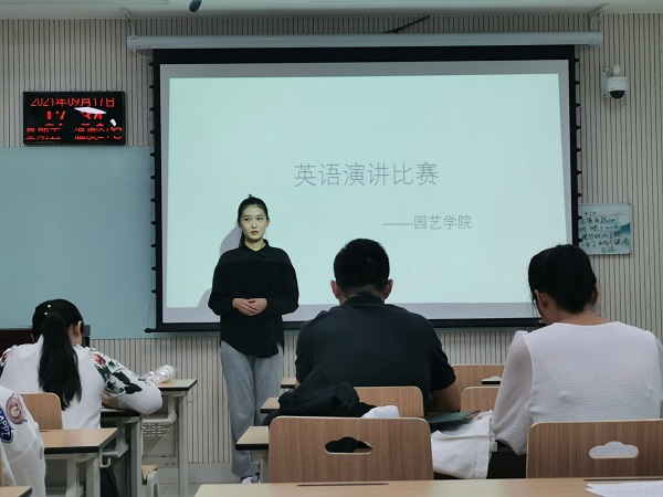 aed76c95c66441bd829a2c02433f89b8.jpg 现场比赛风采.jpg