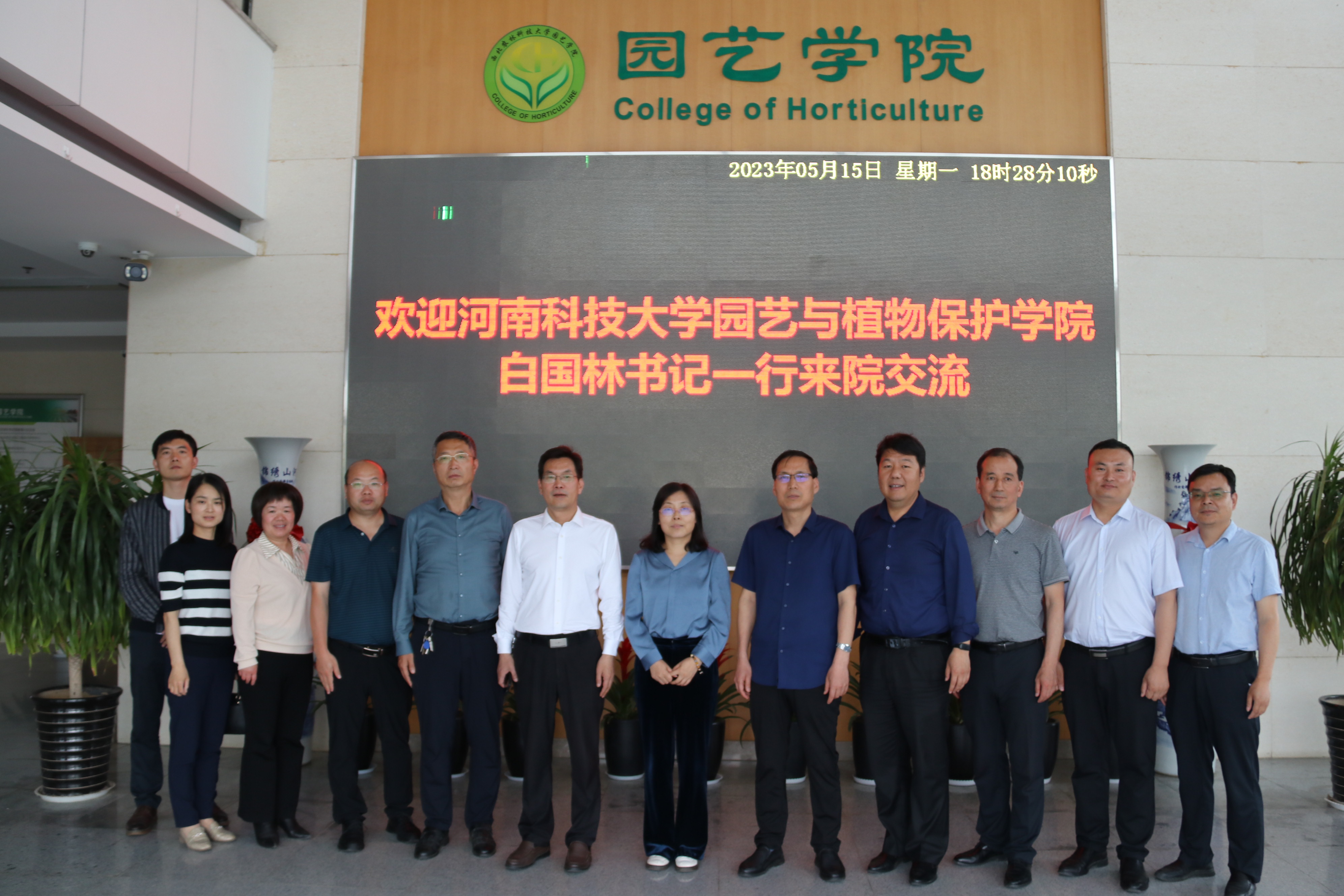 e2cbf78b16a24179abd3d5403c61cbc3.jpg e2cbf78b16a24179abd3d5403c61cbc3.jpg
